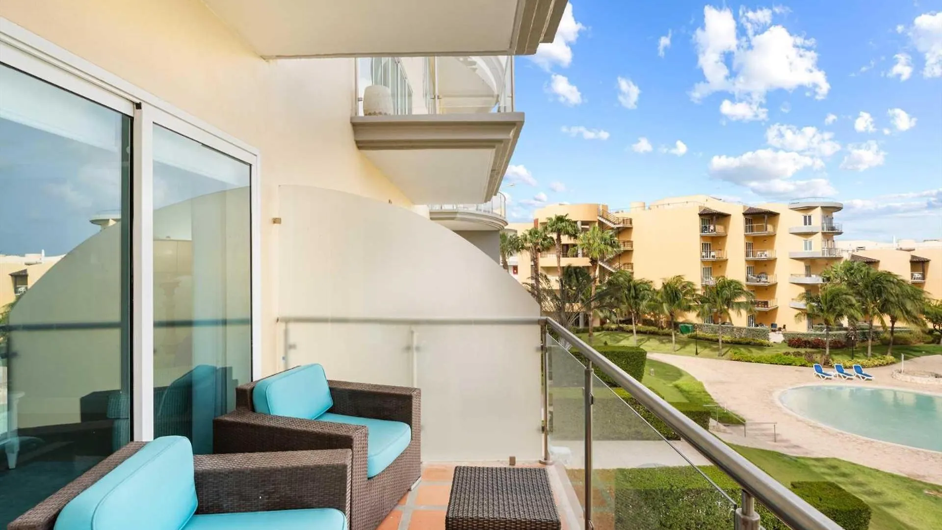 Beachfront - Paradise View 2Br Condo - A346 Palm Beach 0*,